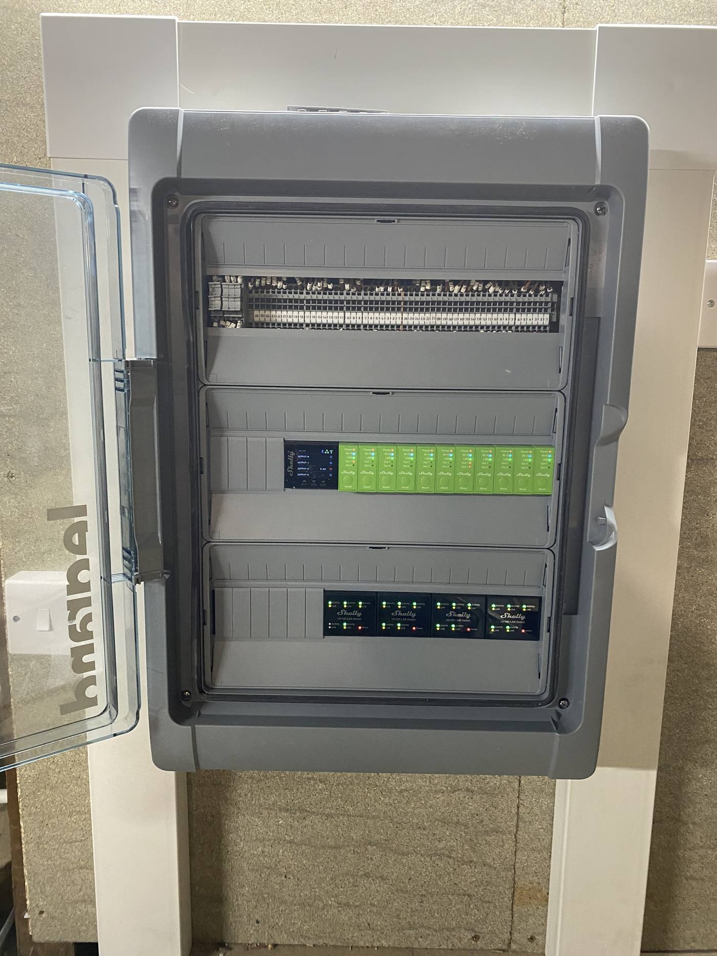 Custom-built Shelly automation rack, finished