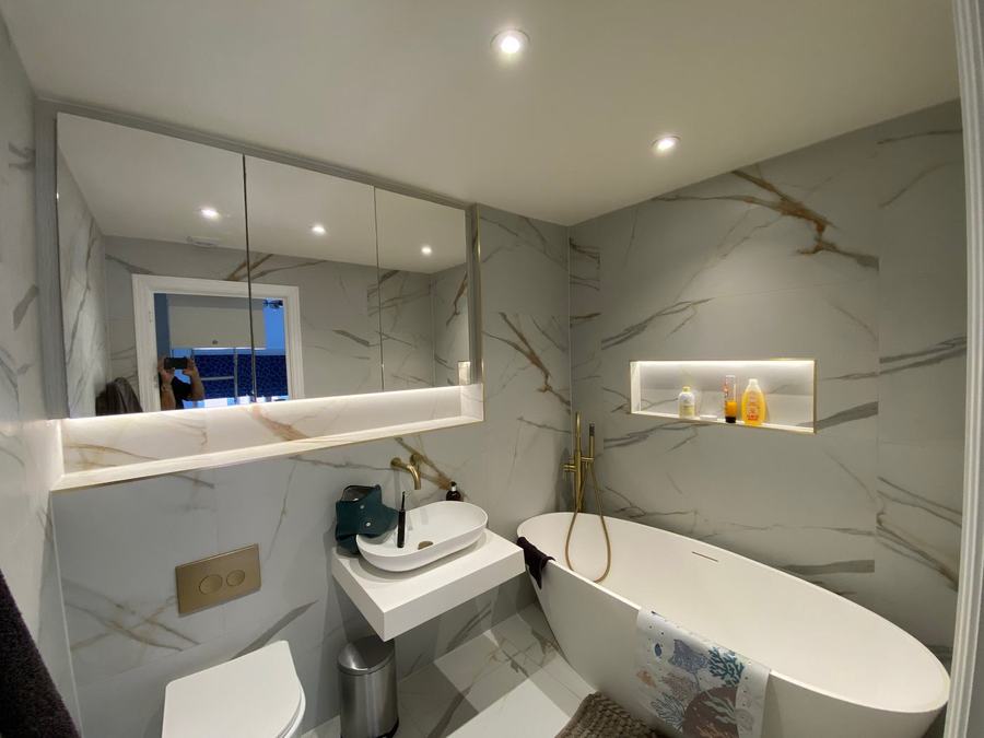 Bathroom lighting installation